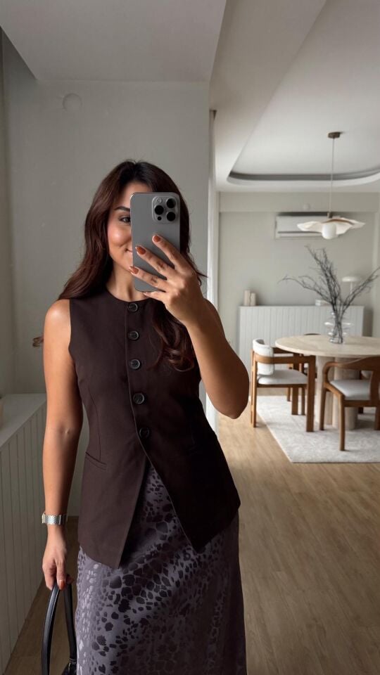 Yuvarlak Yaka Yelek Kahve