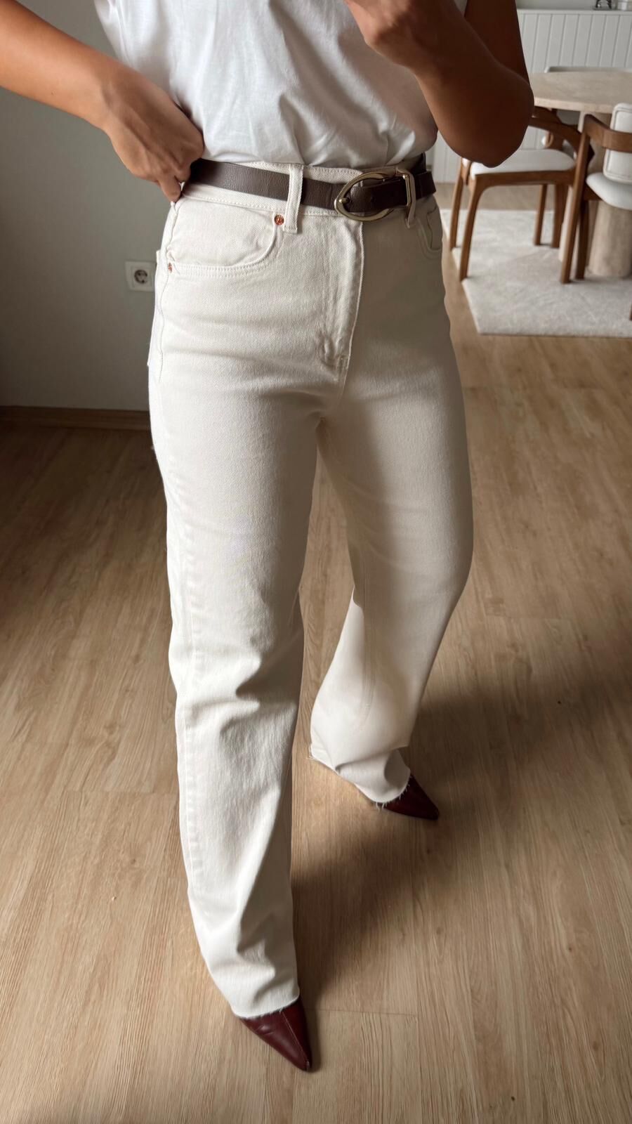 Ekru Yüksek Bel Straight Jean