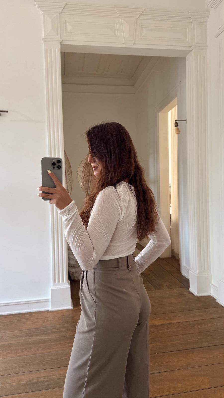 V Yaka Büzgülü Bluz Beyaz