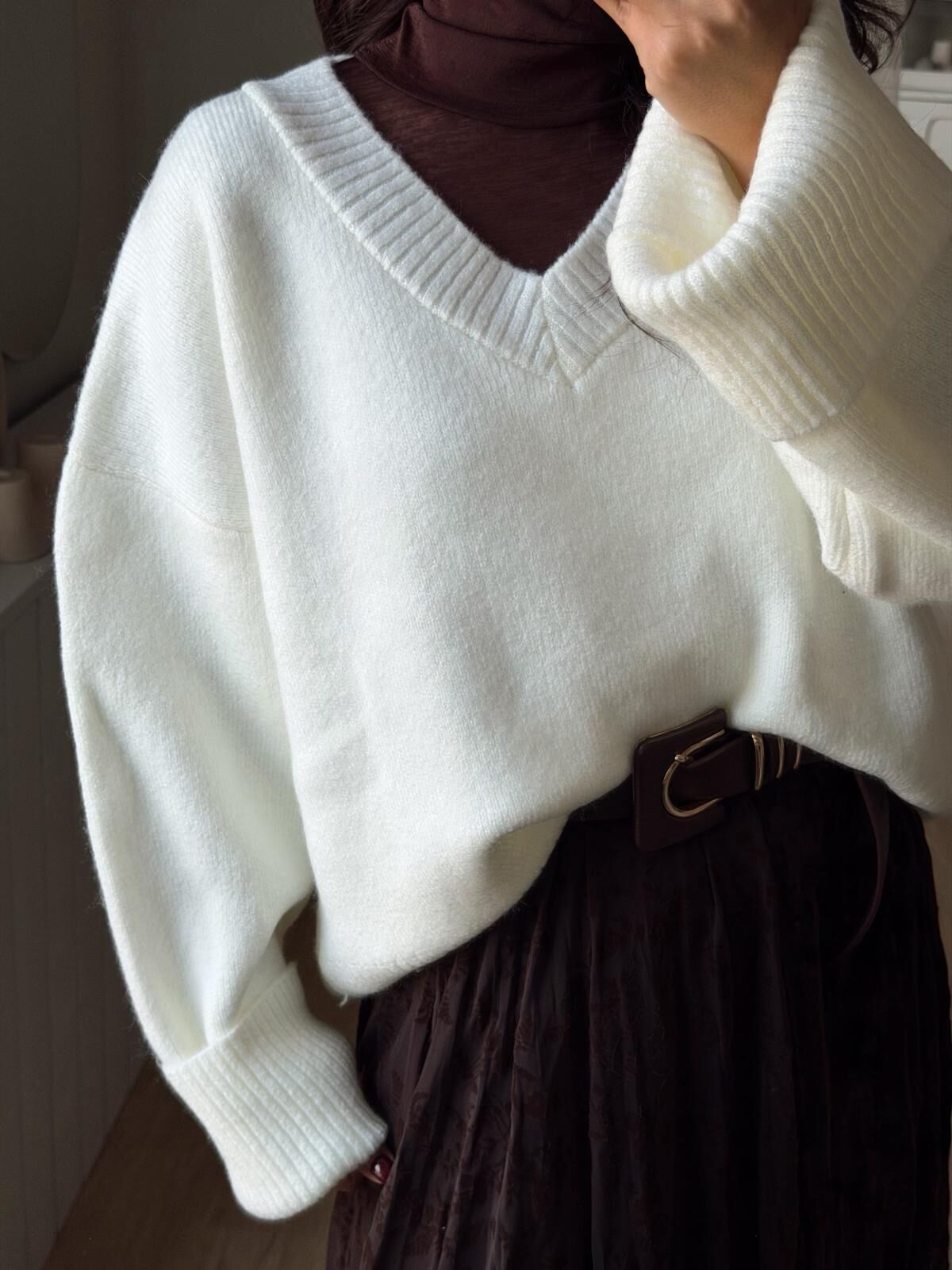 V Yaka Triko Kazak Ekru