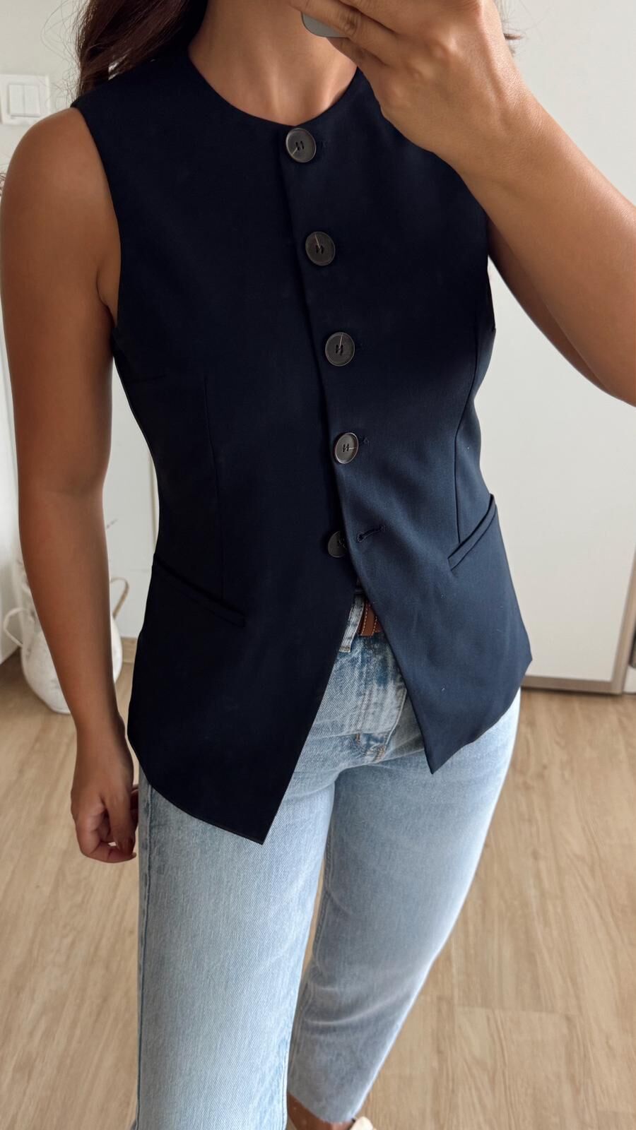 Yuvarlak Yaka Yelek Laci