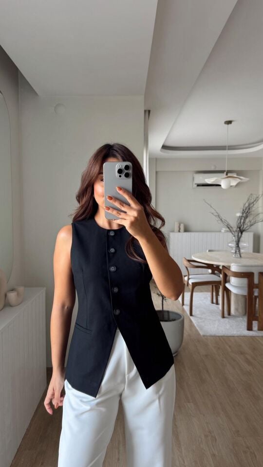 Yuvarlak Yaka Yelek Siyah