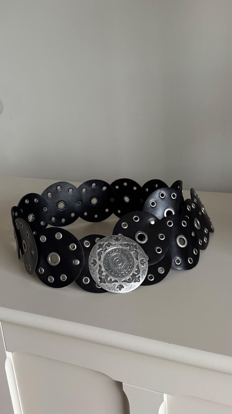 Zımbalı Siyah Kemer