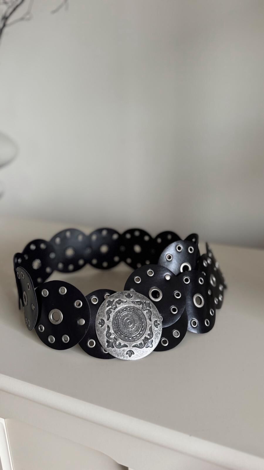 Zımbalı Siyah Kemer