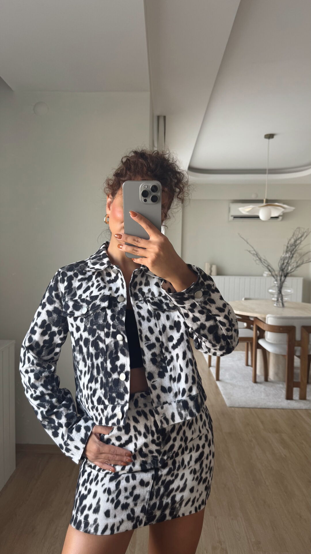 Siyah Beyaz Leopar Ceket