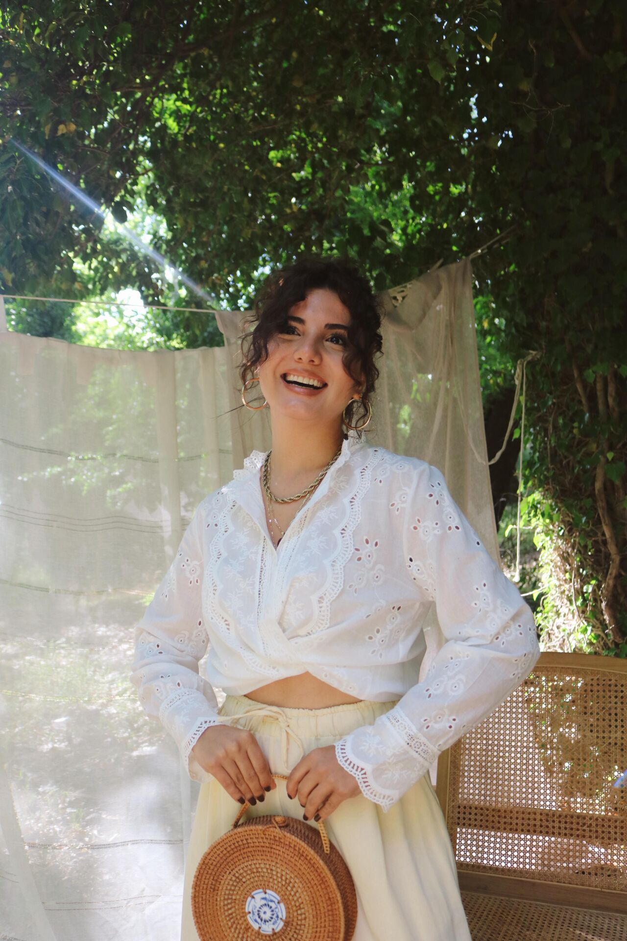 Fırfırlı İşlemeli Gömlek