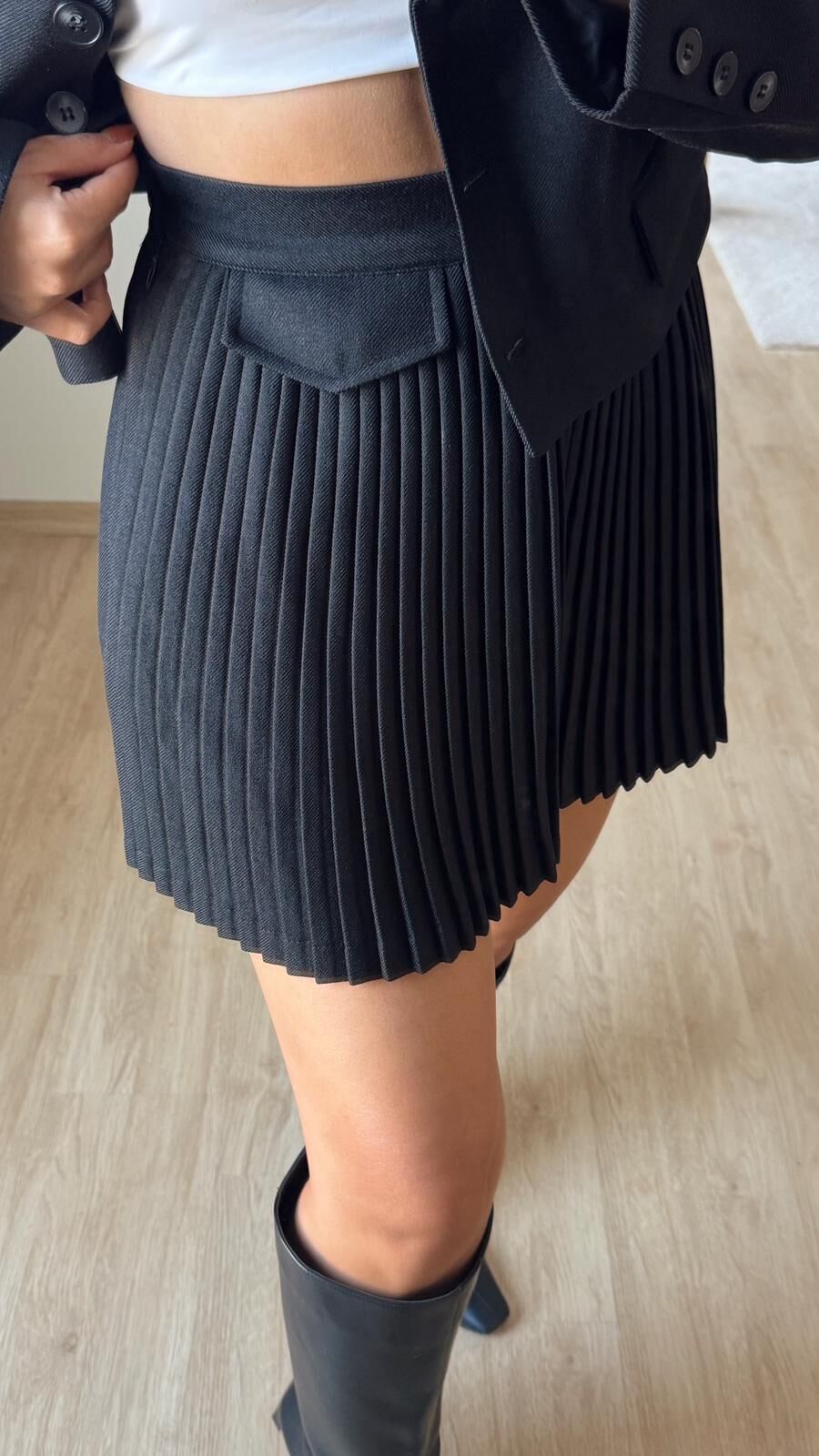 Süs Cep Piliseli Etek Siyah