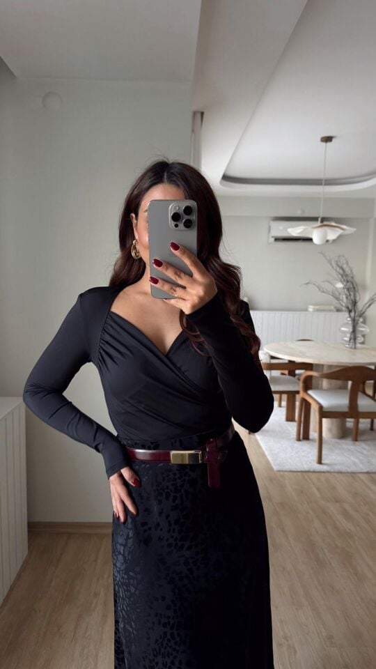 Vatkalı Anvelop Bluz Siyah