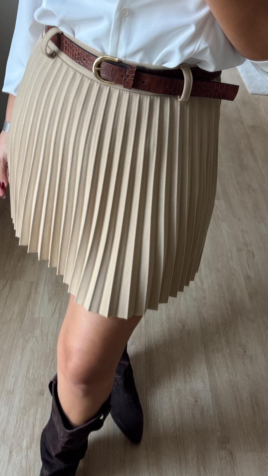 Kemerli Piliseli Etek Bej