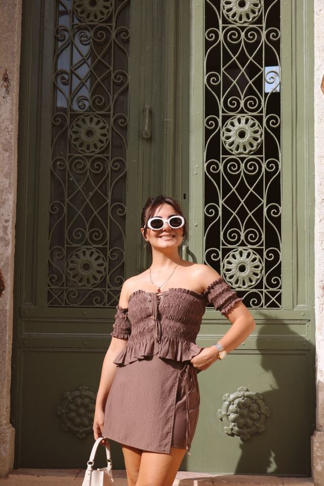 Kuşgözü Lastikli Bluz Kahve