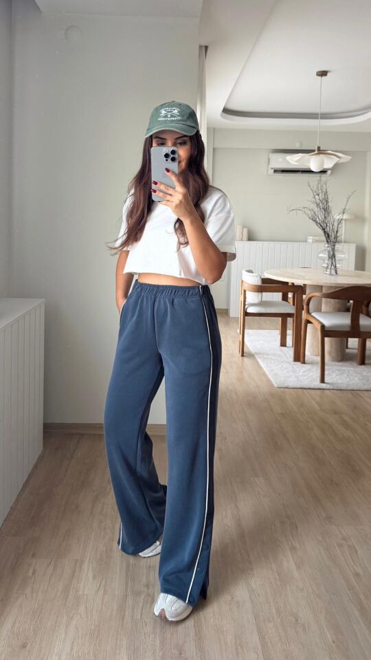 Çıtçıtlı Lacivert Pantolon