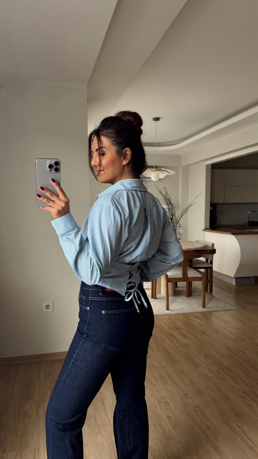 Sırt Detay Çizgili Gömlek