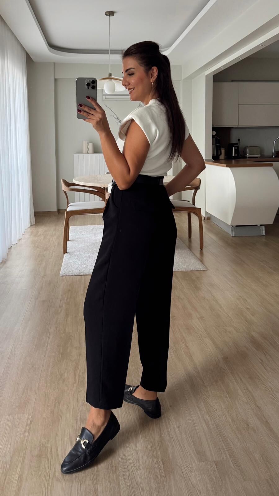 Kemerli Siyah Havuç Pantolon