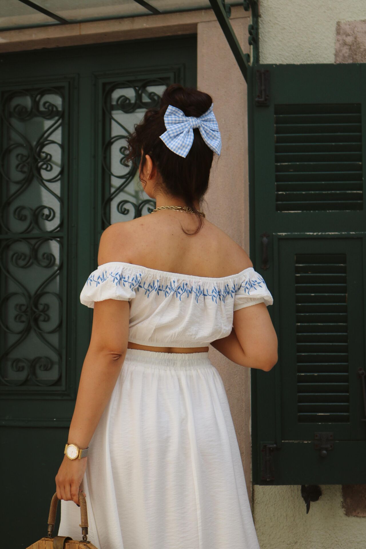 Mavi İşlemeli Crop