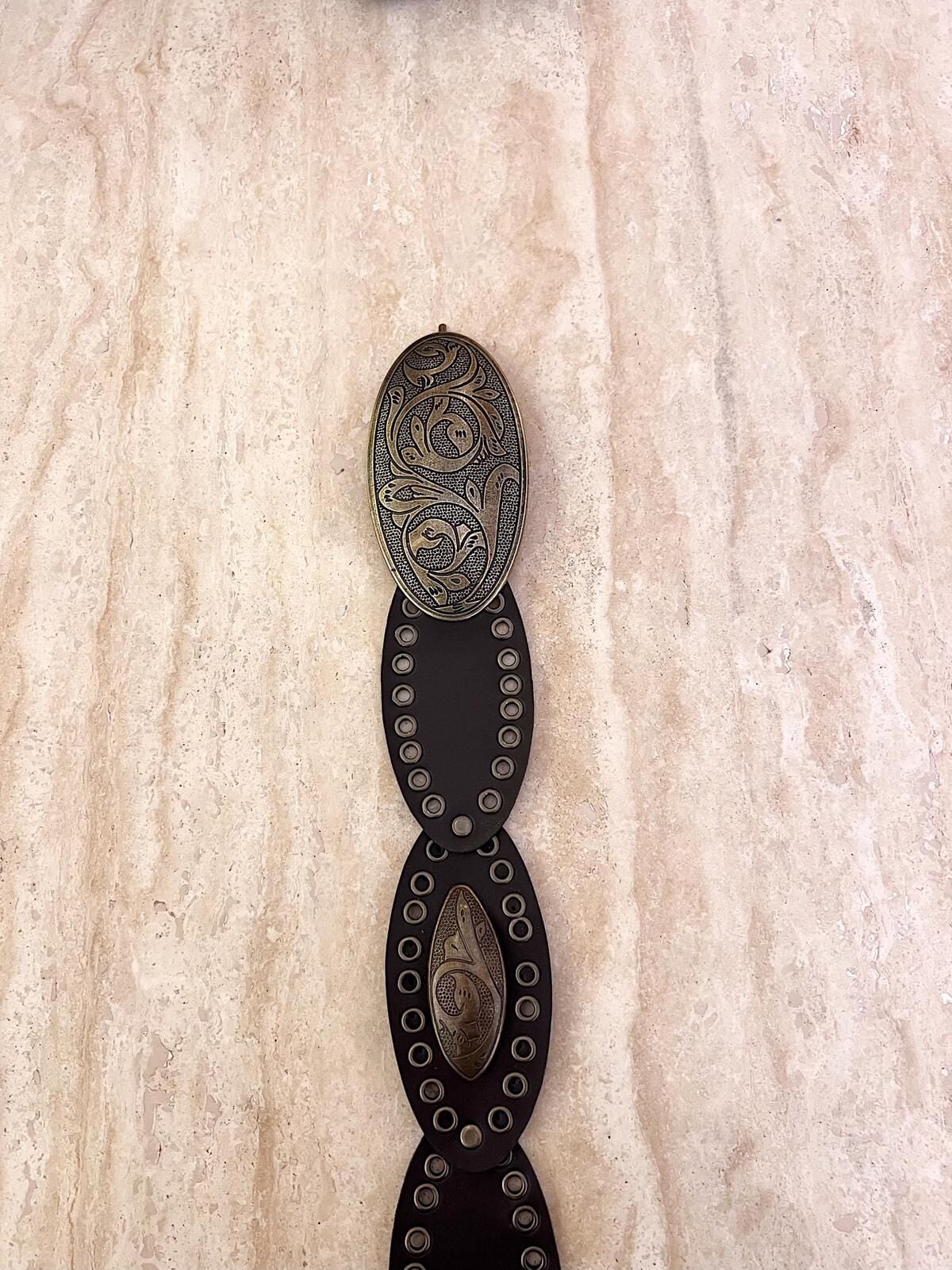 Oval Toka Zımbalı Kemer Kahve