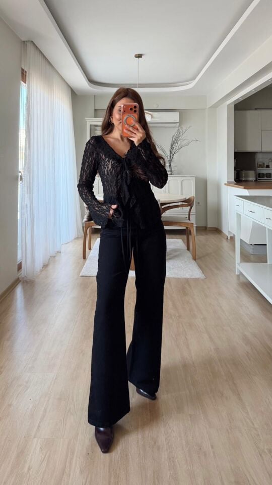 Bağlamalı Güpürlü Bluz Siyah