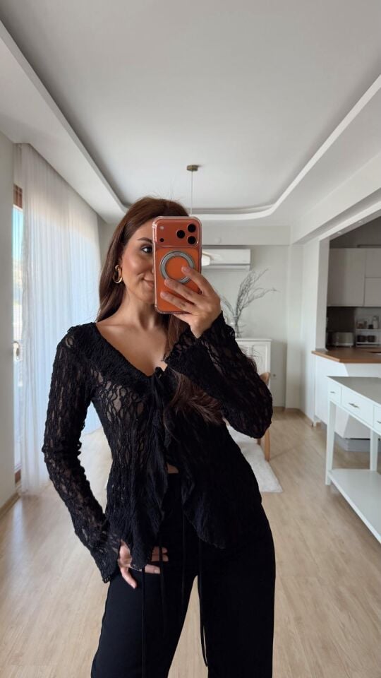 Bağlamalı Güpürlü Bluz Siyah