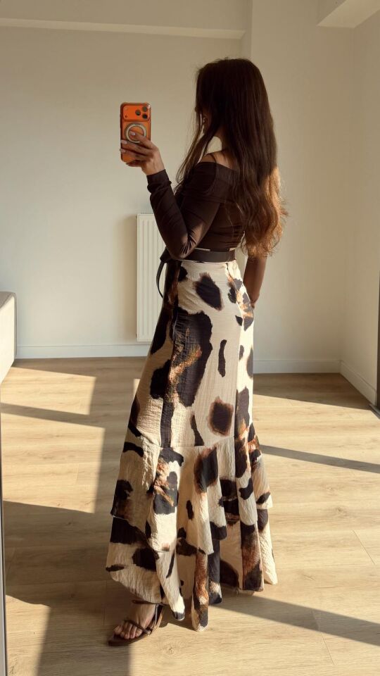 Kahve Desenli Volanlı Etek