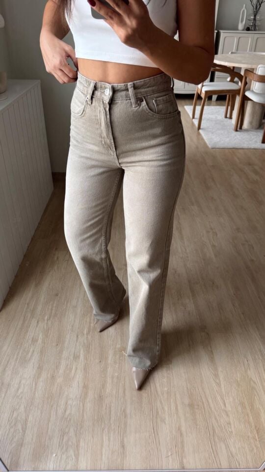 Bej Taşlamalı Straight Jean