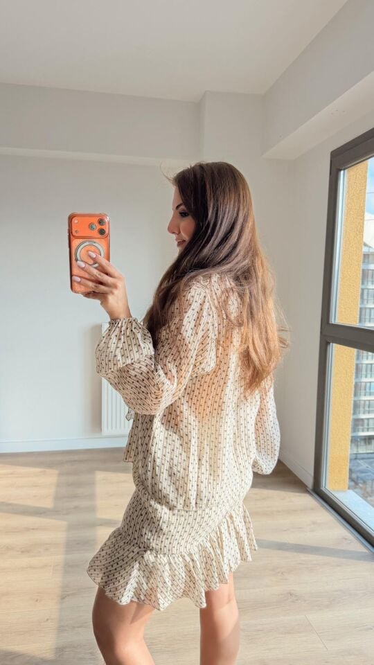 Puantiyeli Volanlı Bluz