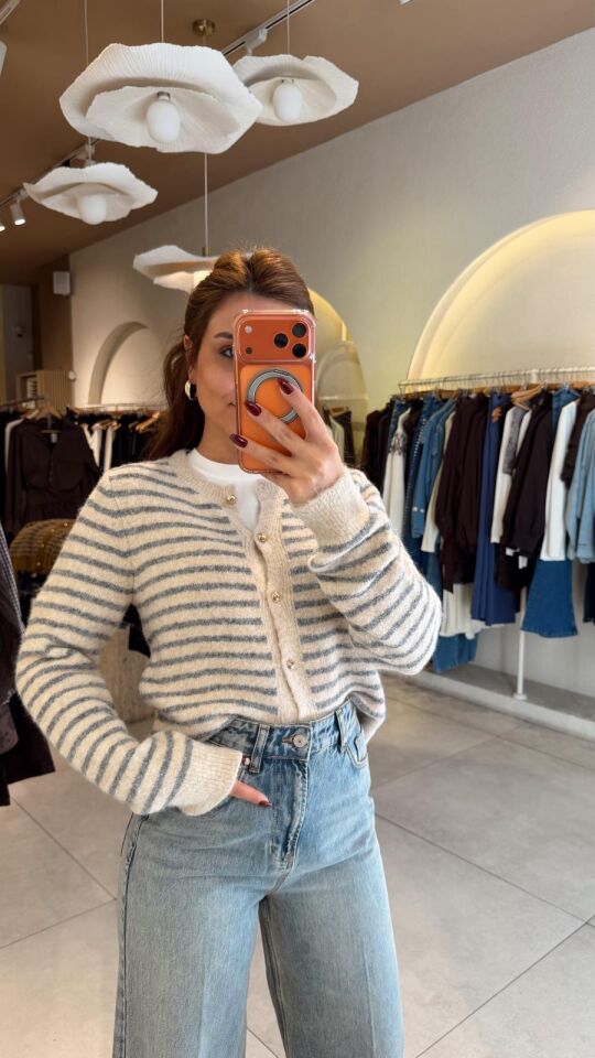 Taş Gri Çizgili Hırka