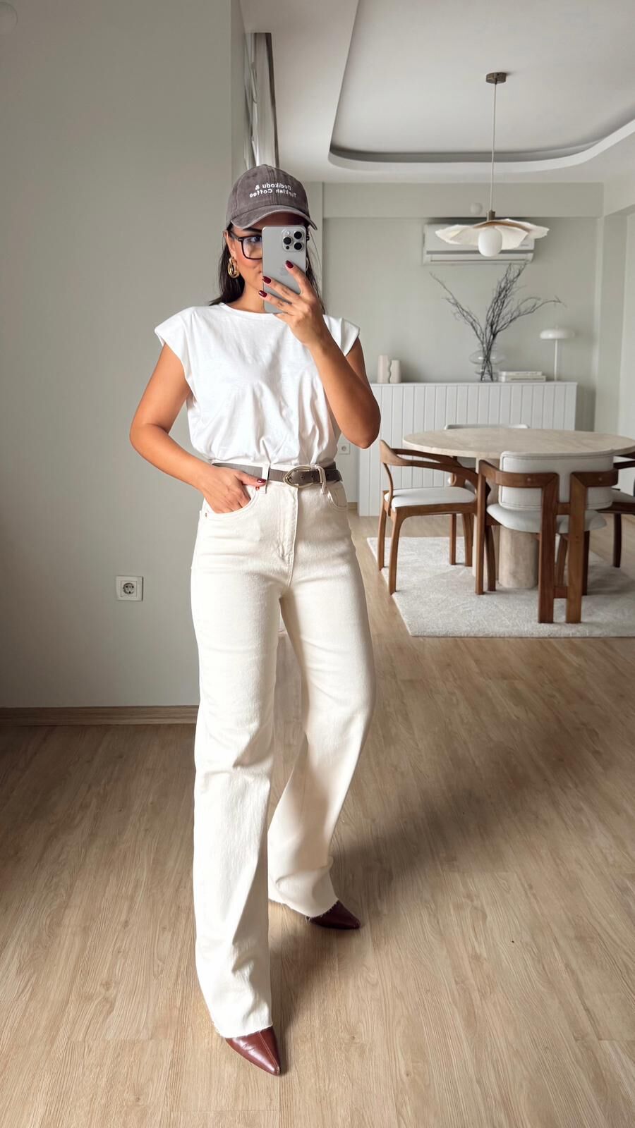 Ekru Yüksek Bel Straight Jean