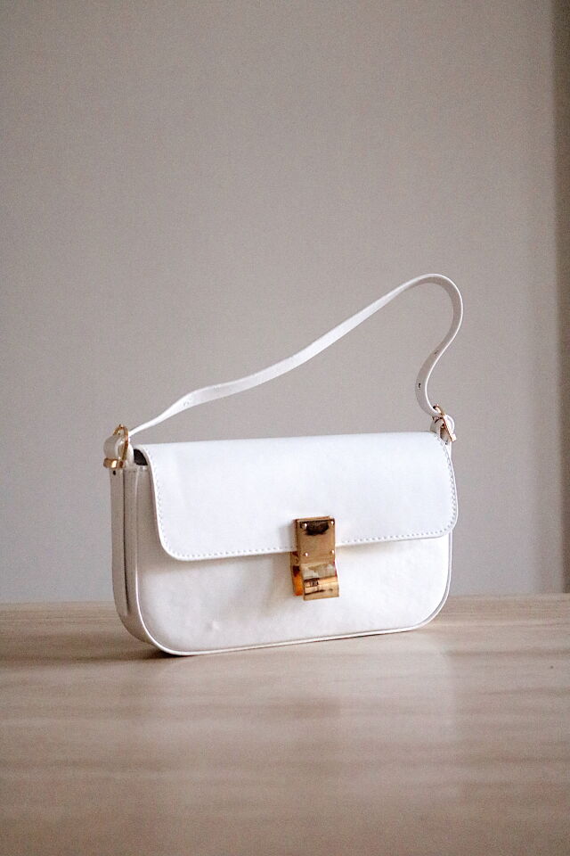 Emma Tokalı Beyaz Çanta