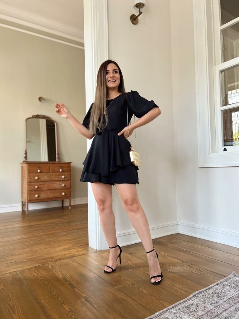 Siyah Balon Kol Şortlu Elbise