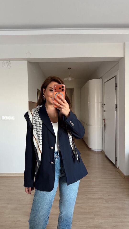 Gold Düğme Pensli Blazer Laci