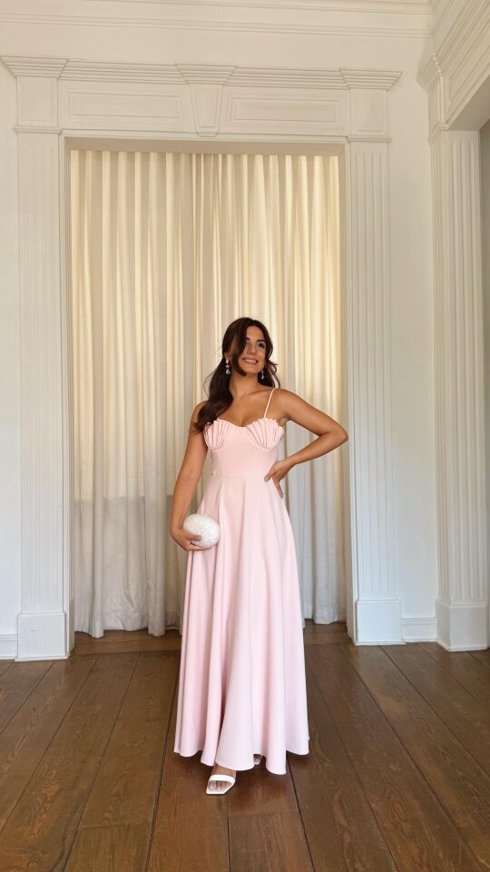 İstiridye Detay Elbise Pudra