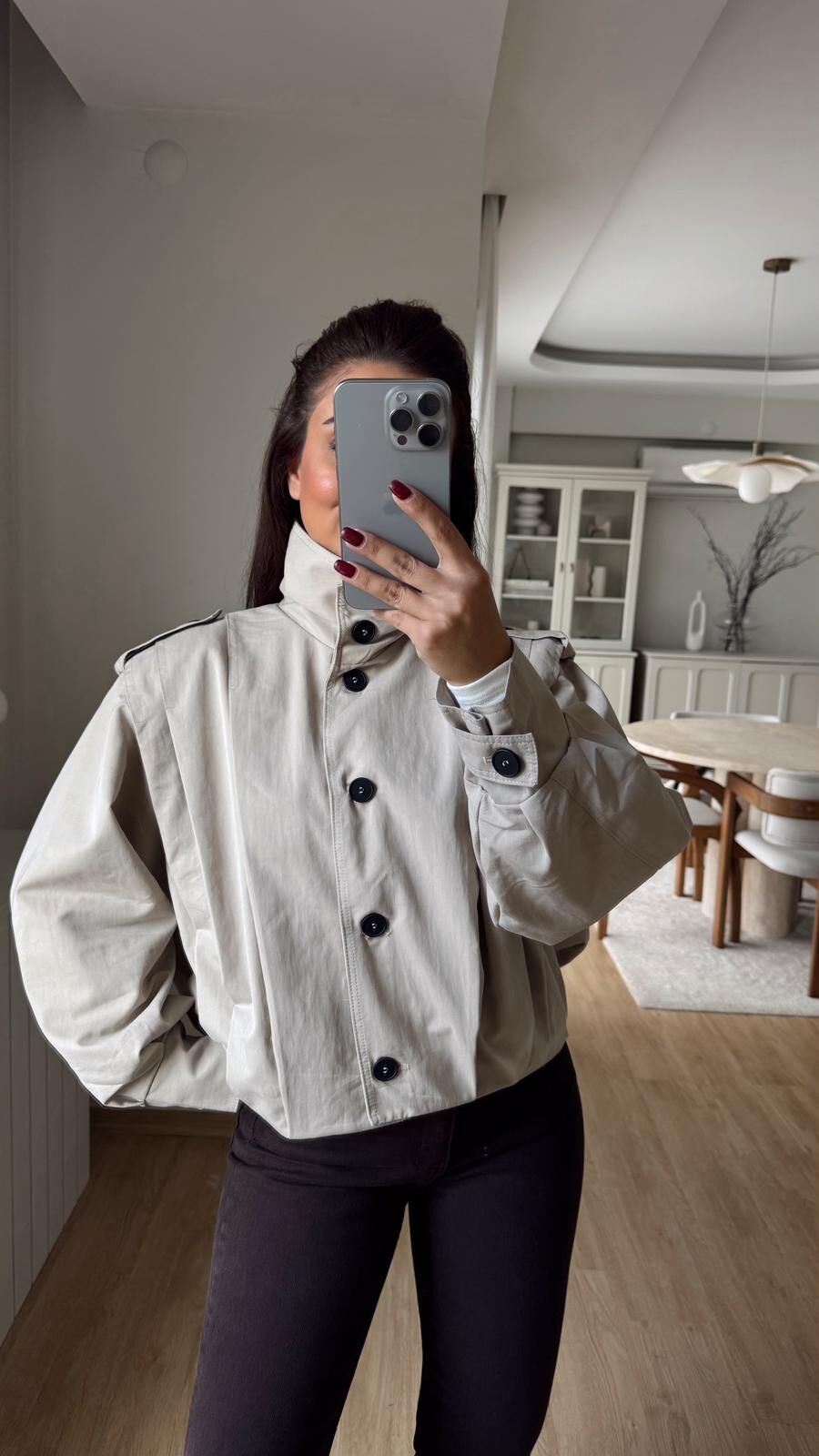 Pileli Düğmeli Bej Ceket