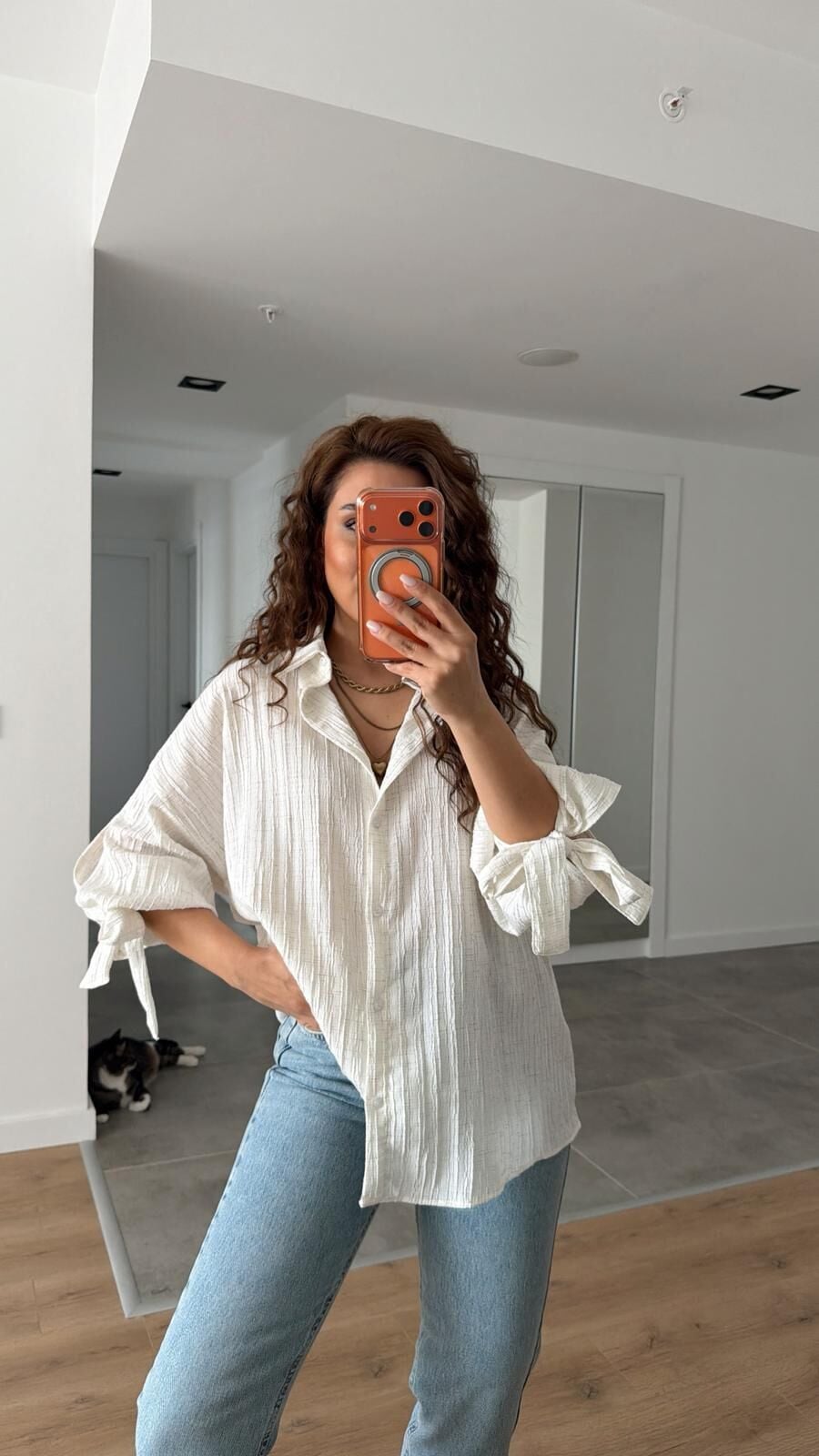 Krem Kol Bağlamalı Gömlek