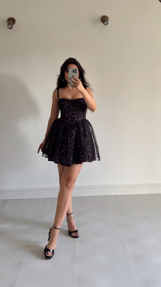 Siyah Prenses Elbise