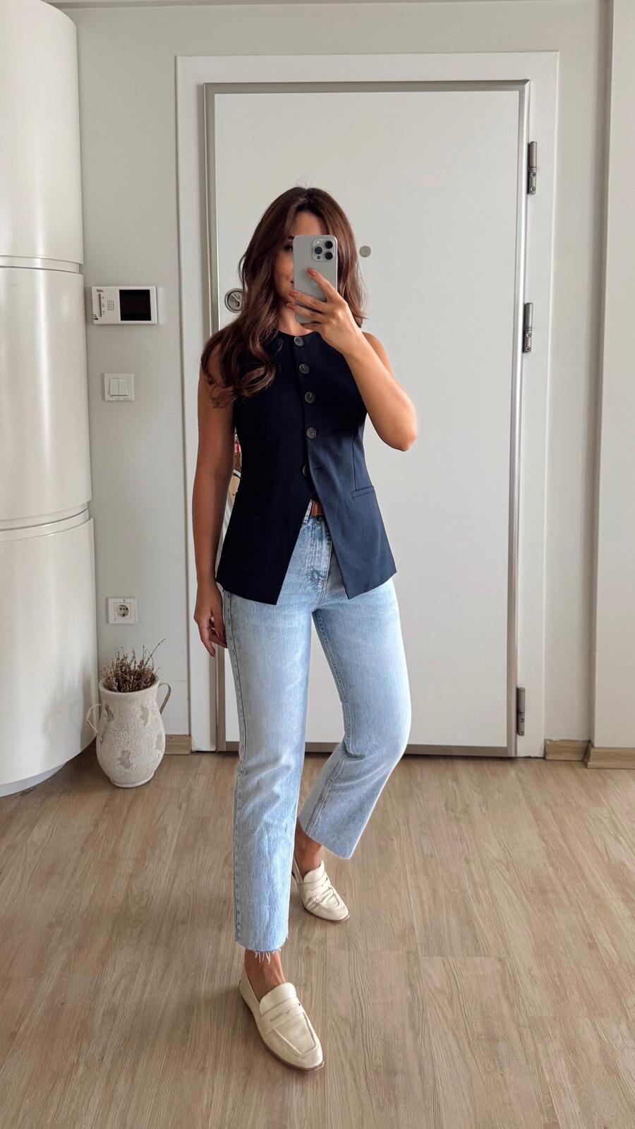 Yuvarlak Yaka Yelek Laci