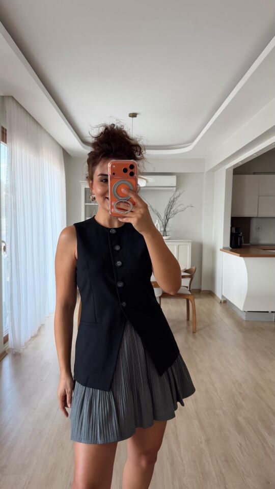 Yuvarlak Yaka Yelek Siyah