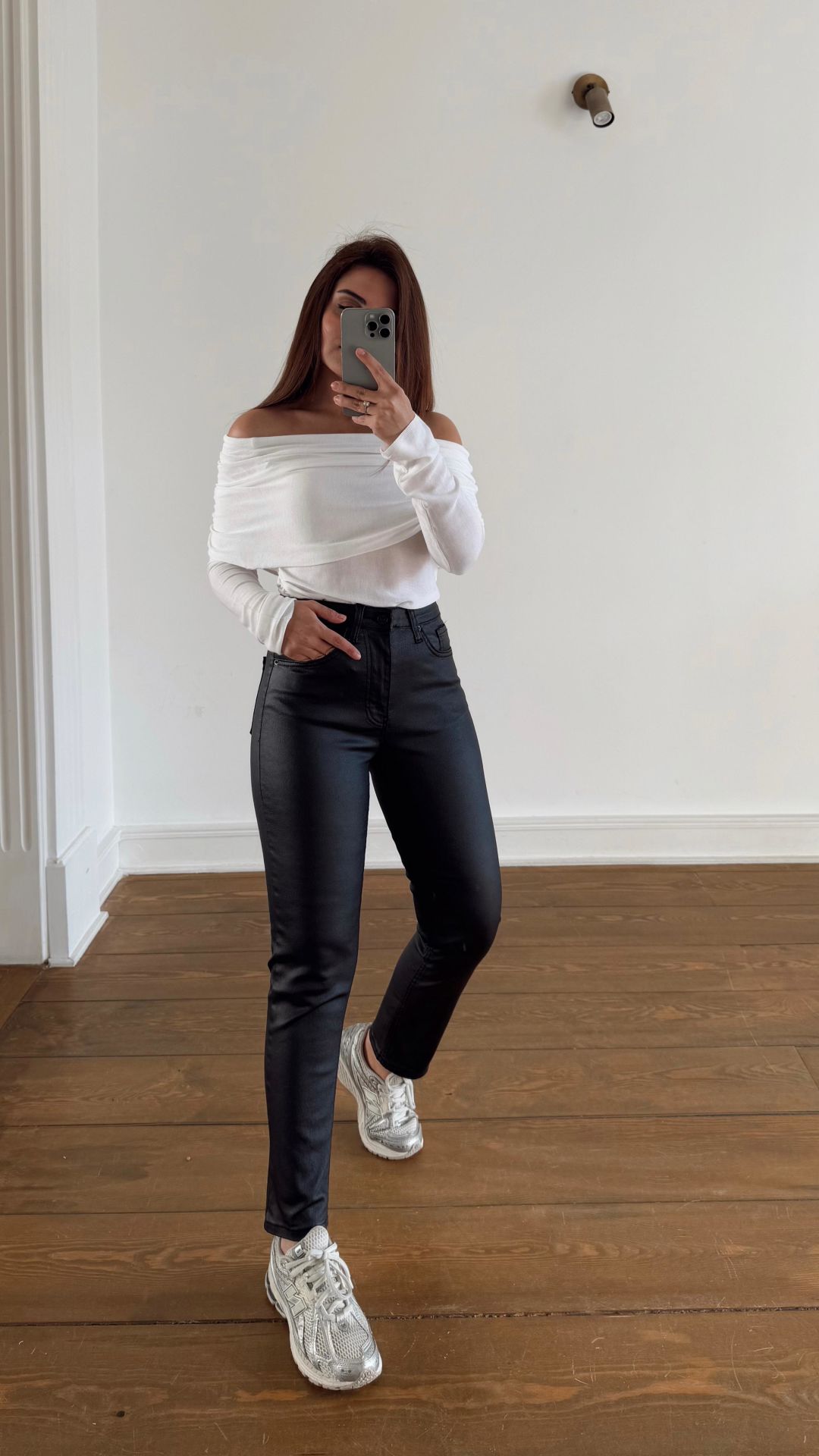 Dark Black Mumlu Jean
