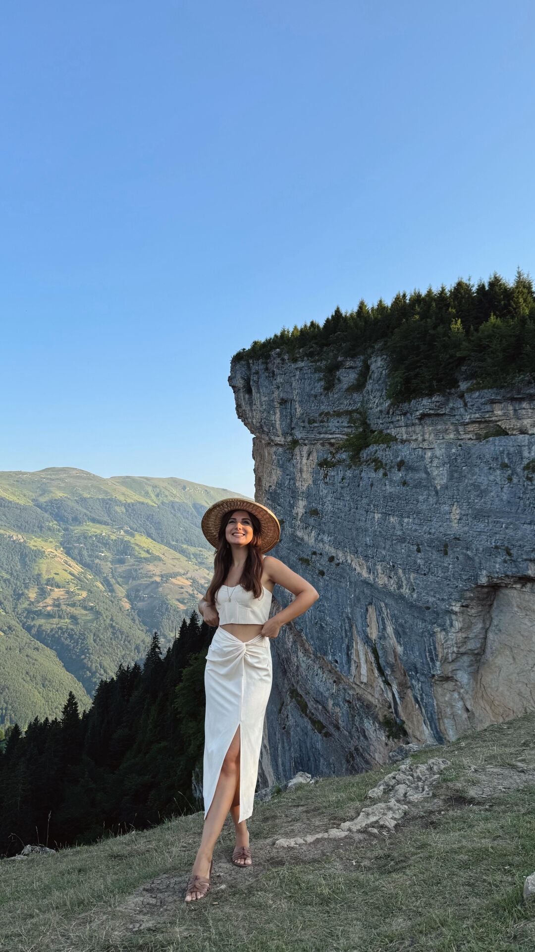 Bej Büzgülü Detay Etek