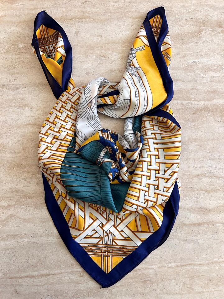 Lacivert Kenar Fular