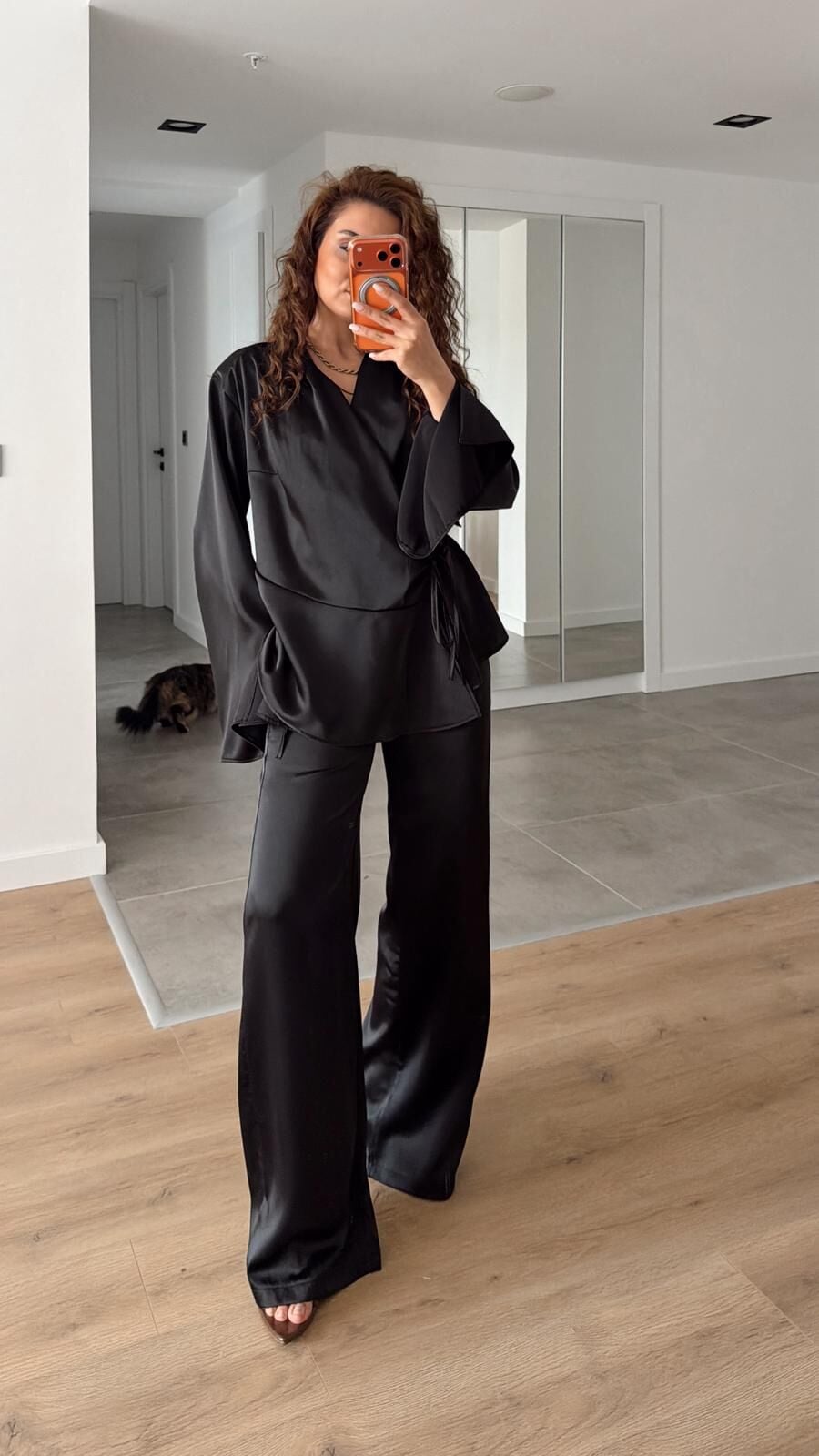 Siyah Saten Bağlamalı Takım