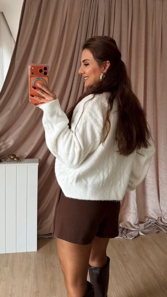 Yumoş Ekru Saç Örgü Kazak