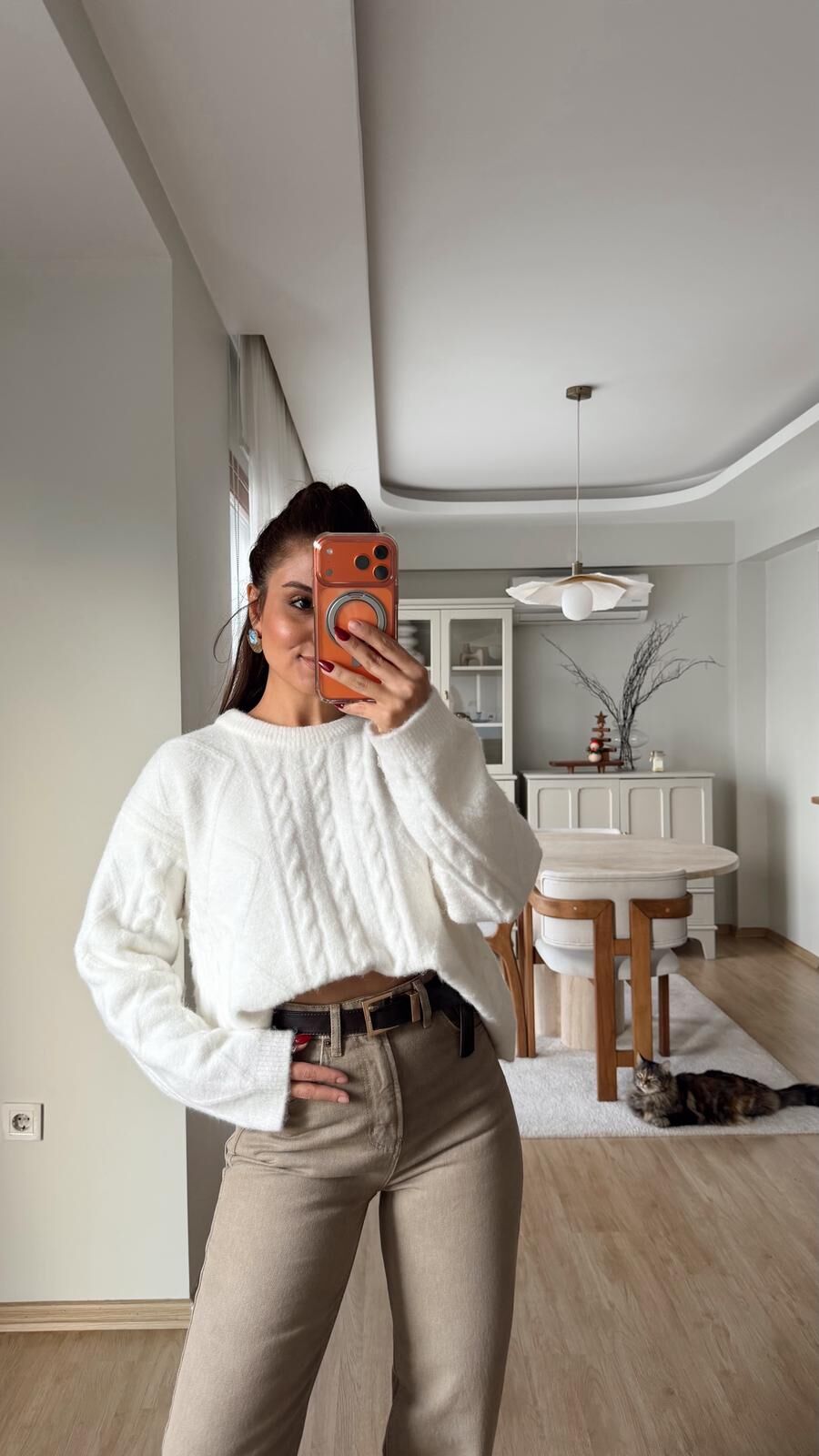 Yumoş Ekru Saç Örgü Kazak