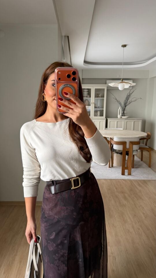 Bej Kayık Yaka Triko