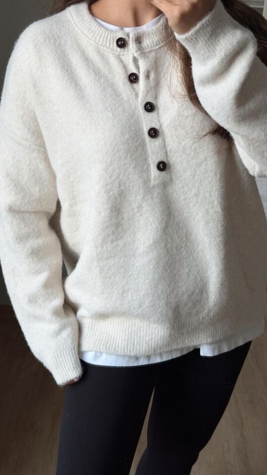 Bisiklet Yaka Düğmeli Kazak Krem