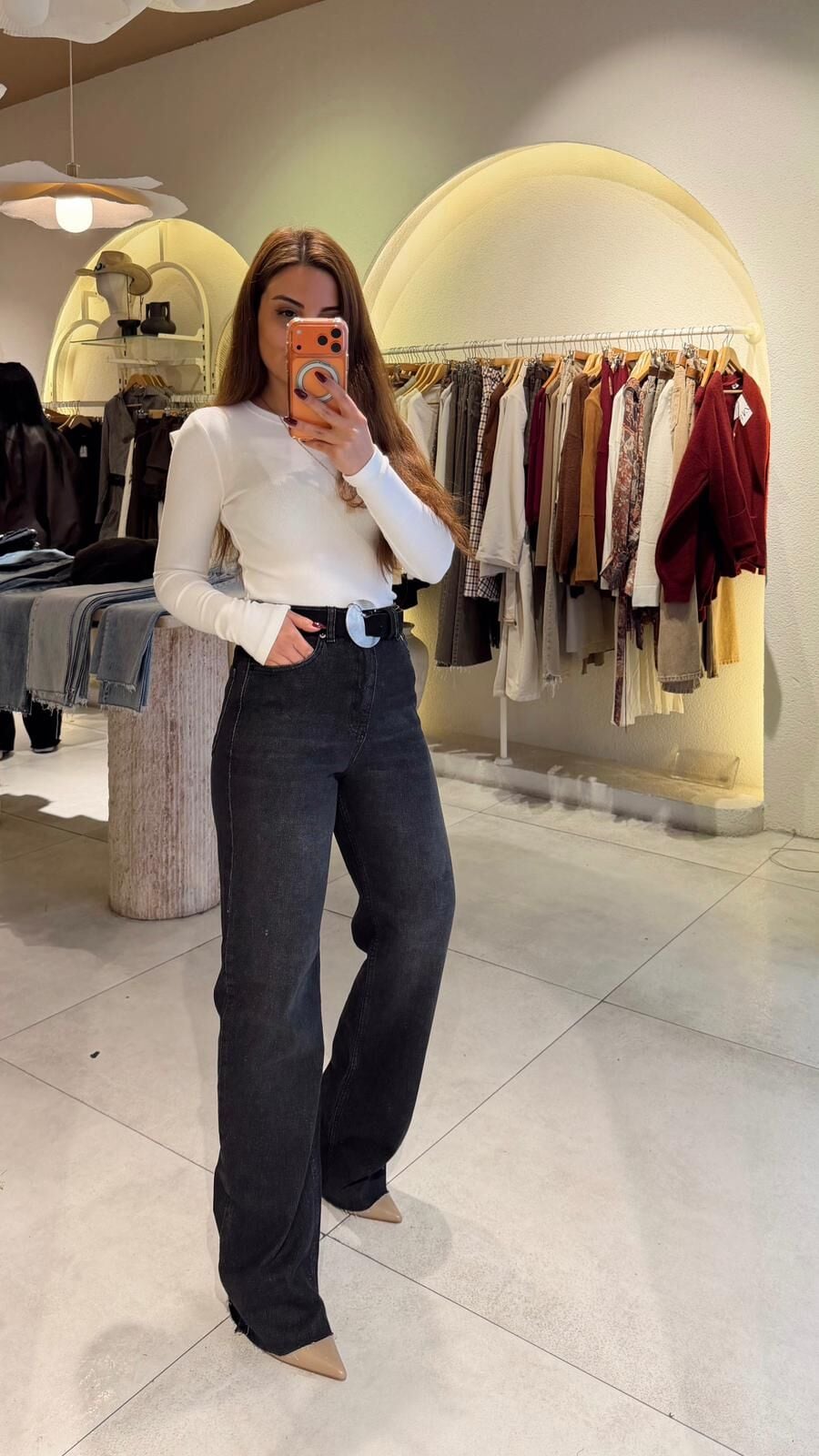 Siyah Taşlamalı Straight Jean