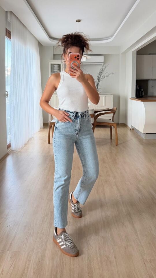 Buz Mavi Kesik Jean 2402