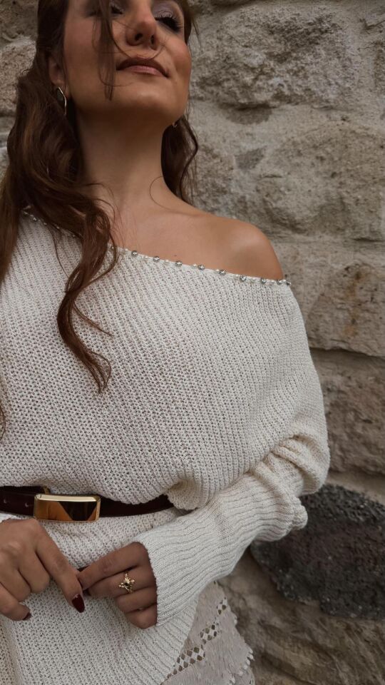 Yaka Taşlı Kazak Ekru