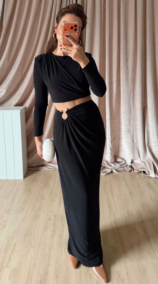 Nora Siyah İkili Takım