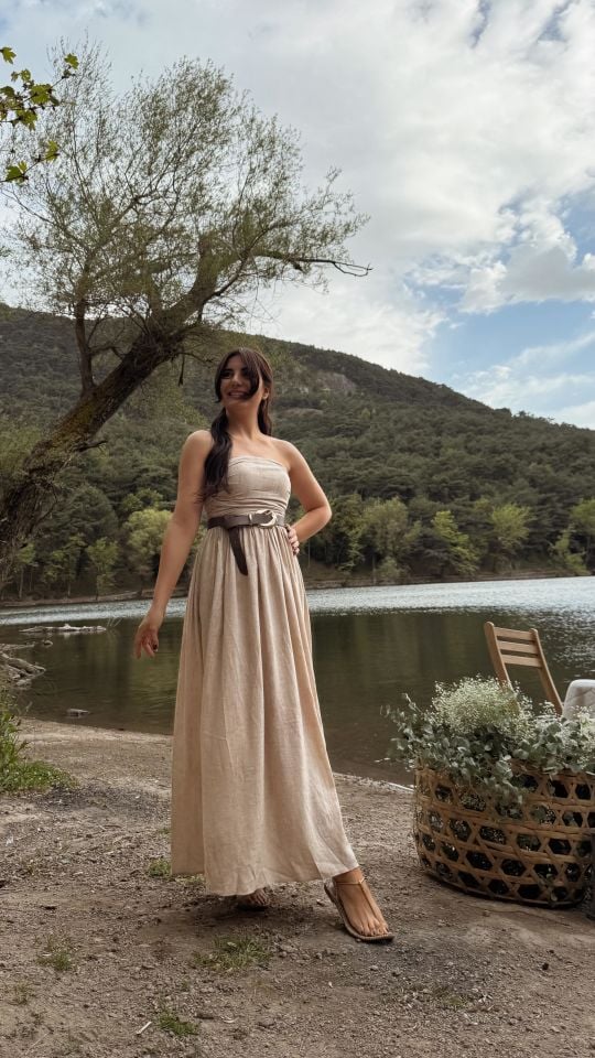 Straplez Sırt Detay Bej Elbise