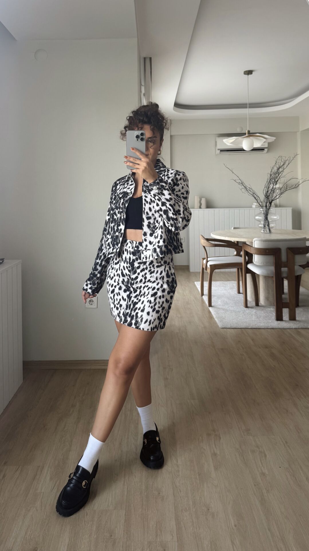 Siyah Beyaz Leopar Ceket