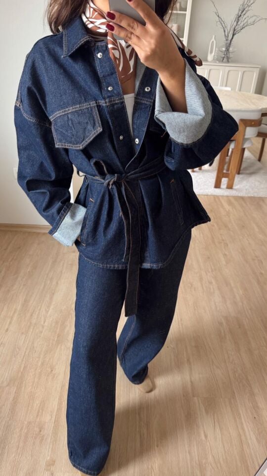 Dikişli Lacivert Jean